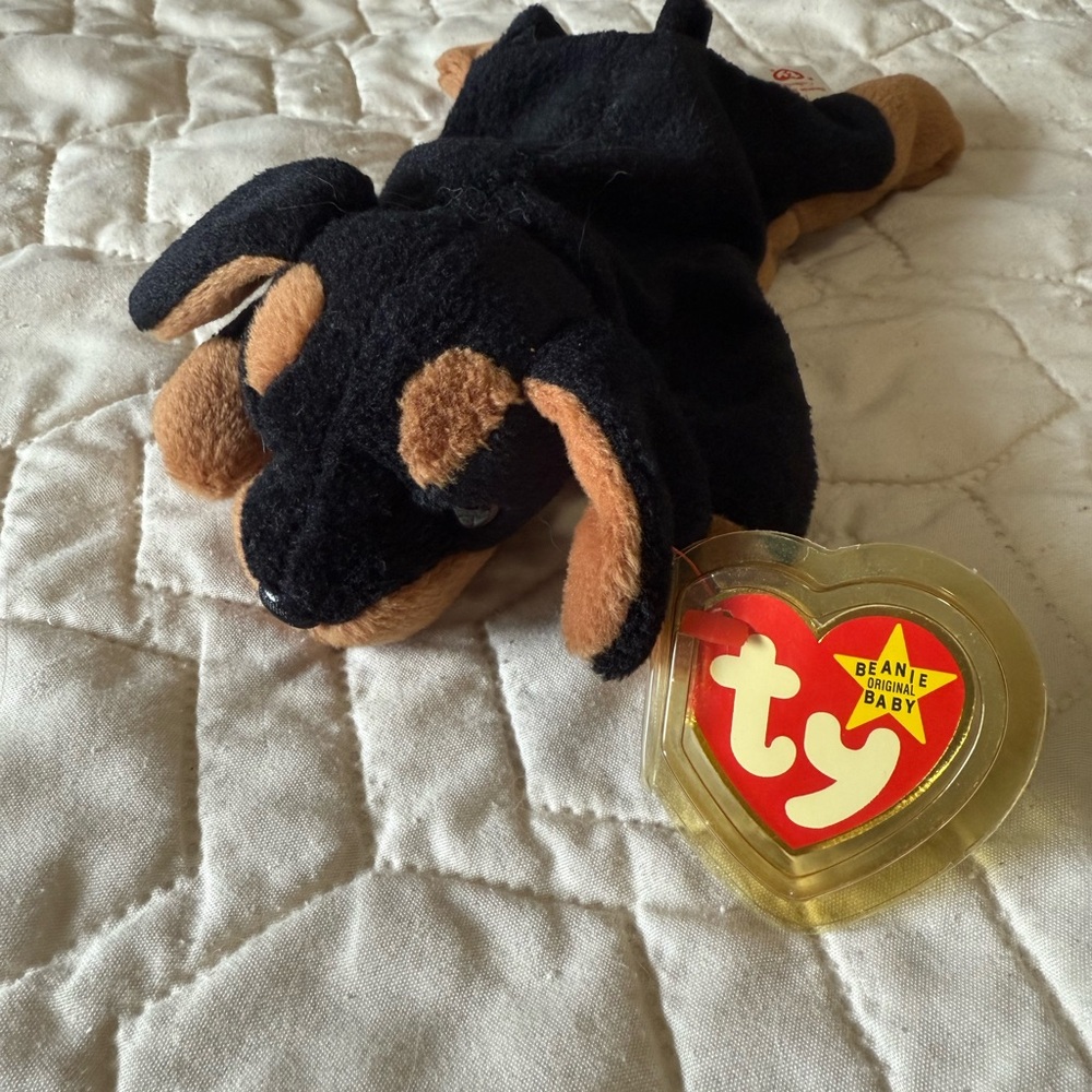 Ty Beanie Baby “Doby” the Doberman Black and Brown Dog Plush